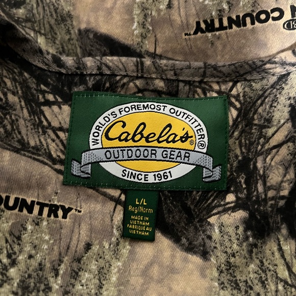 Cabela's Camouflage Outdoor Vest - Picture 6 of 7